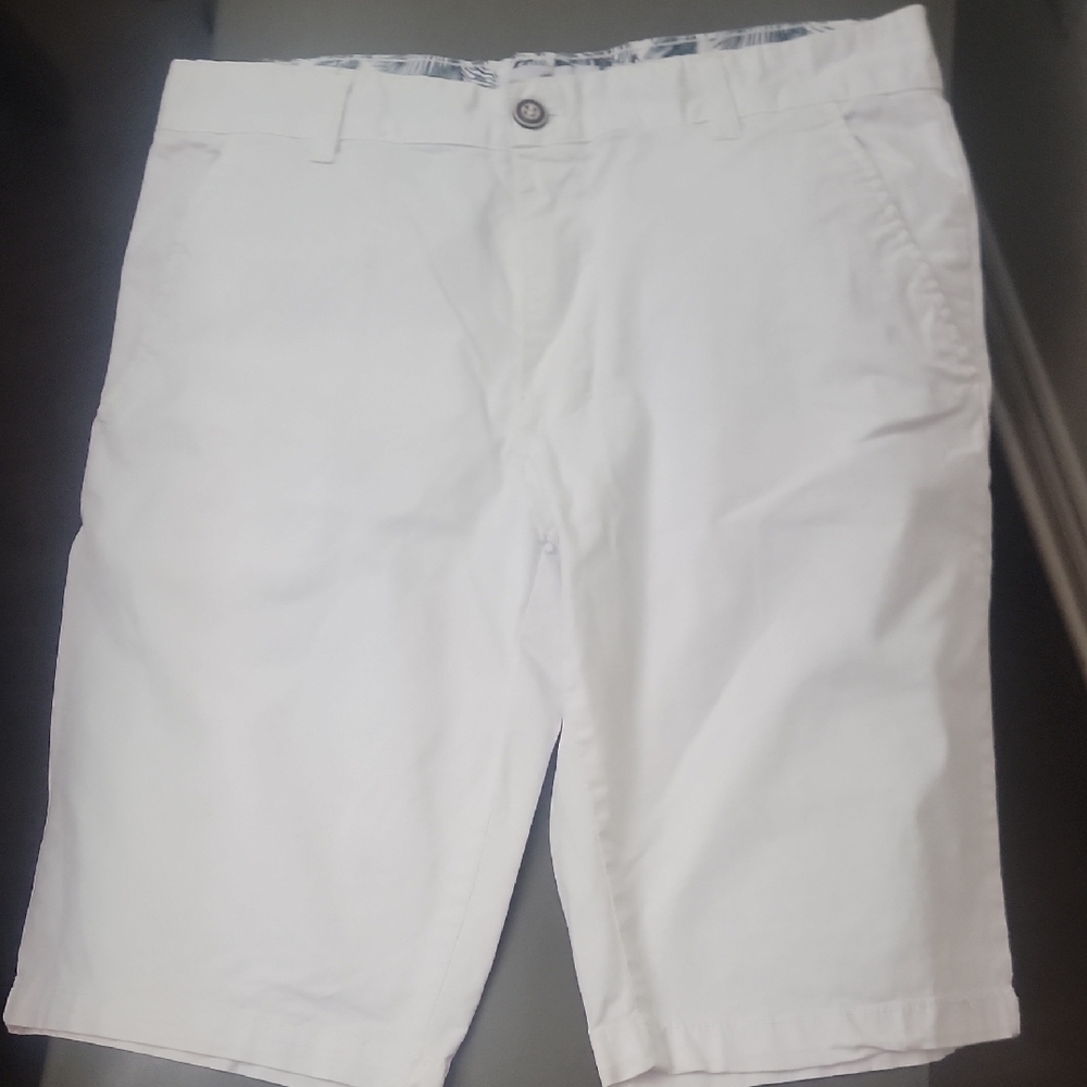 Men's White Shorts